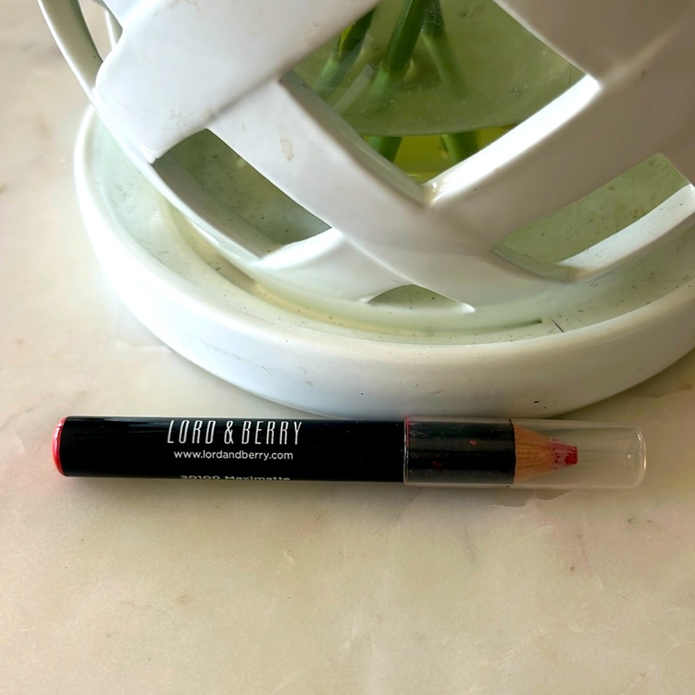 Lord & Berry 20100 Maximatte #3408 here – and – now crayon lipstick